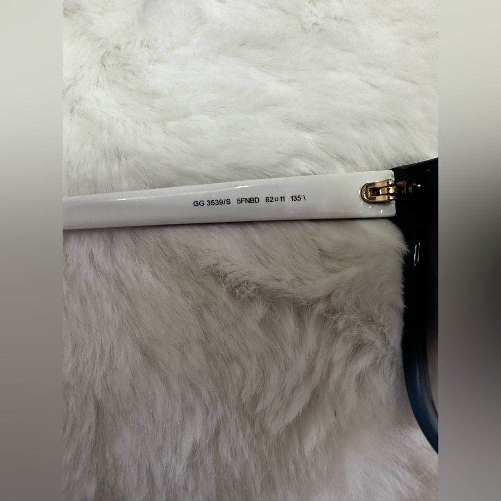 Gucci Dark Blue Oversized Sunglasses - Picture 5 of 6